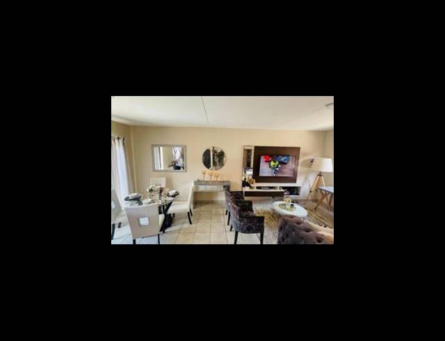 3 BEDROOM TOWNHOUSE FOR SALE IN KOSMOSDAL